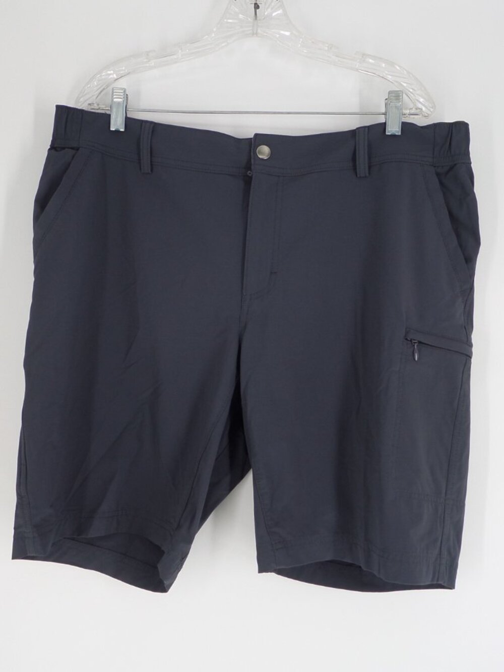 Duluth Trading Ripstop Woman's Gray Cargo Shorts Size 18 Pre Owned